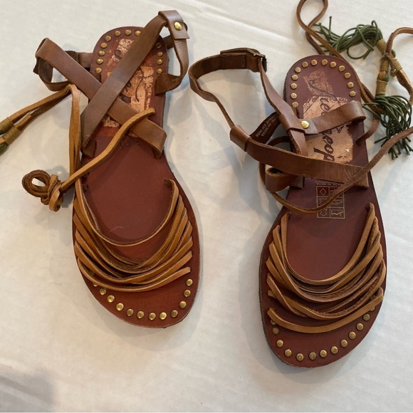 Free People Willow Tassel Wrap Around Gladiator Leather Sandals - Picture 3 of 9